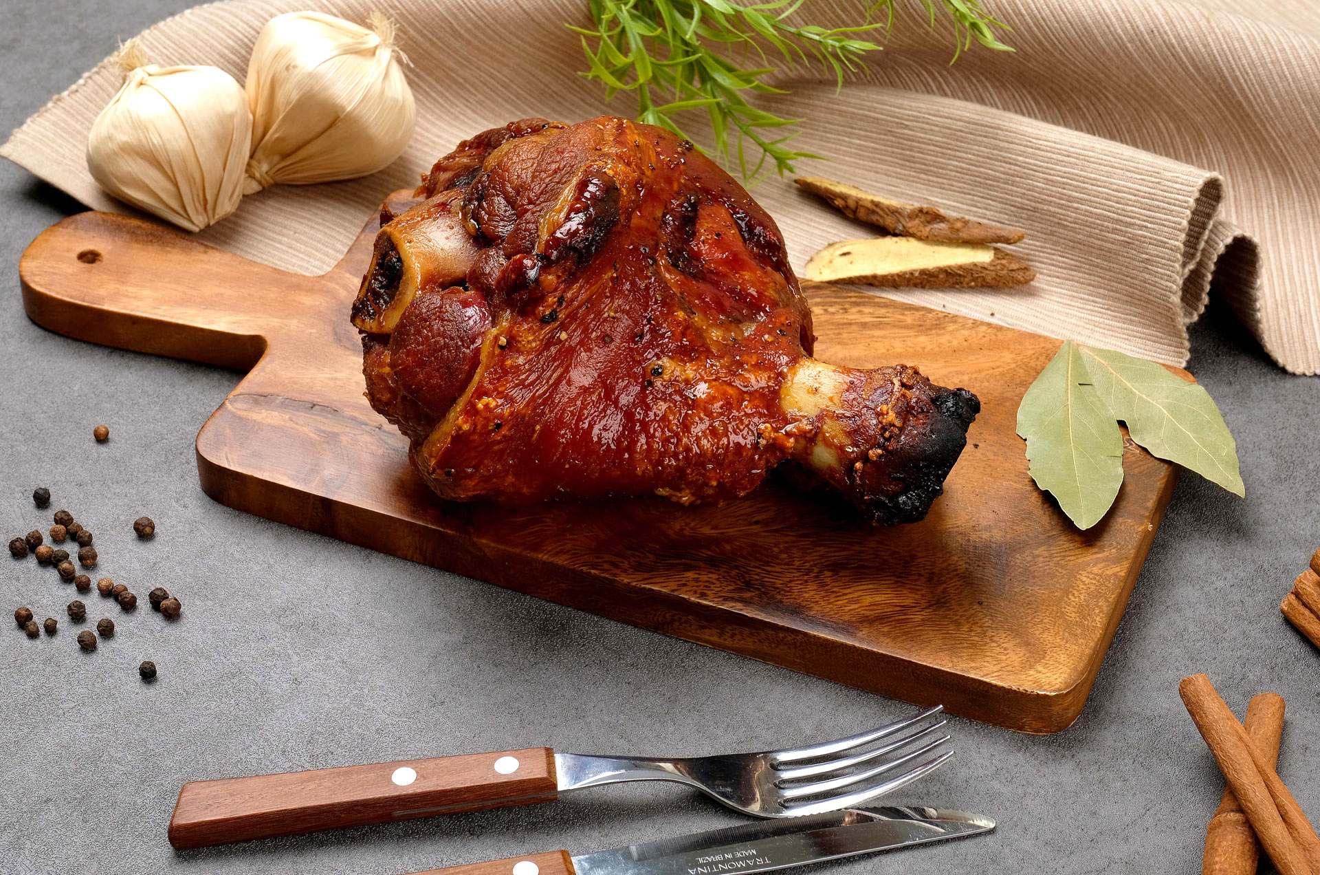 슈바인학센 900g내외